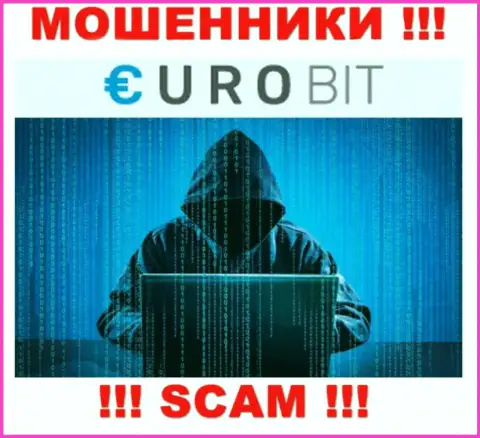 Инфы о лицах, которые управляют Euro Bit в глобальной сети интернет найти не удалось